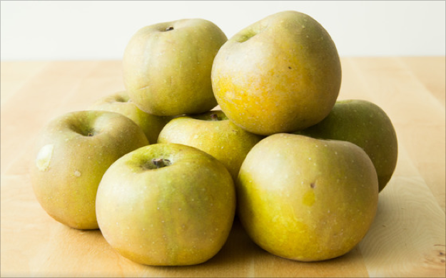 golden delicious apples