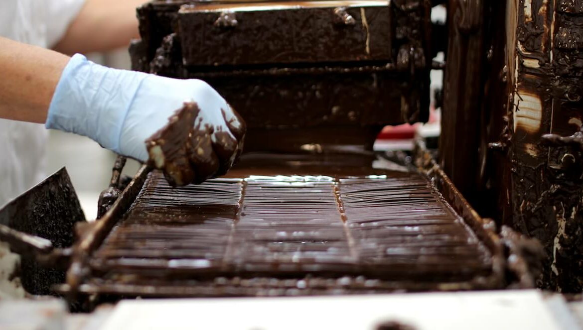 2017-07-18-BK-jomart-chocolates-chocolate-conveyer-belt